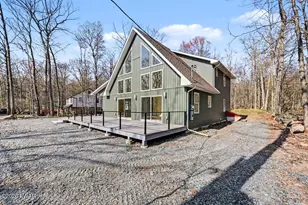 78 E Shore Dr, Hawley, PA 18428 - Photo 1