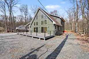 78 E Shore Dr, Hawley, PA 18428 - Photo 3