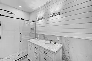 78 E Shore Dr, Hawley, PA 18428 - Photo 43