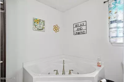 386 Belmont Street, Waymart, PA 18472 - Photo 29