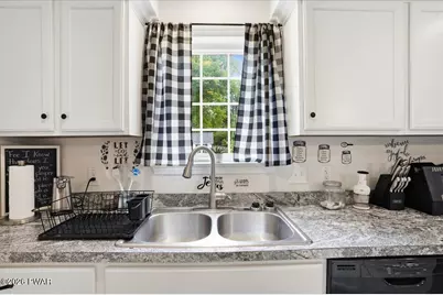 386 Belmont Street, Waymart, PA 18472 - Photo 21