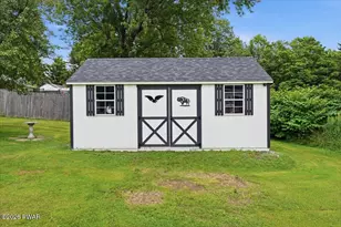 386 Belmont St, Waymart, PA 18472 - Photo 37
