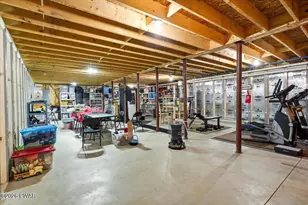 386 Belmont St, Waymart, PA 18472 - Photo 35