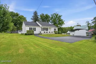 386 Belmont St, Waymart, PA 18472 - Photo 5