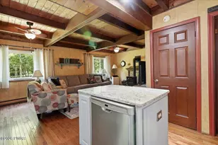 1458/63 Woodcrest Ln, Lake Ariel, PA 18436 - Photo 15