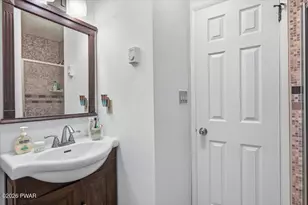 1458/63 Woodcrest Ln, Lake Ariel, PA 18436 - Photo 23