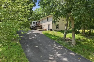 198 Edinburgh Rd, Bushkill, PA 18324 - Photo 5