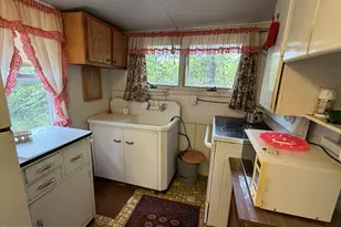 142 Lake Minisink Rd W, Dingmans Ferry, PA 18328 - Photo 5