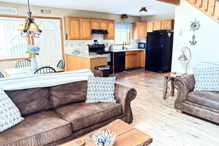 1029 Lakeshore Dr, Lake Ariel, PA 18436 - Photo 17