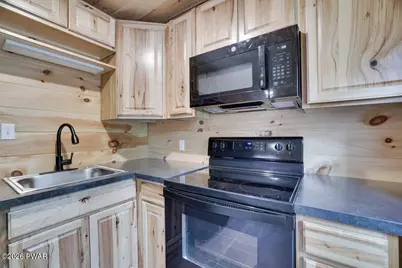 104 & 106 Lake Hill Court, Hawley, PA 18428 - Photo 19
