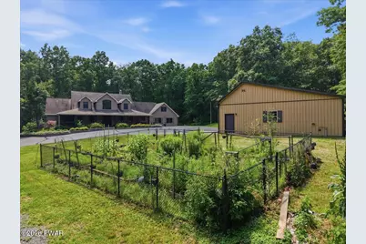 136 Hilltop Lane, Hawley, PA 18428 - Photo 9