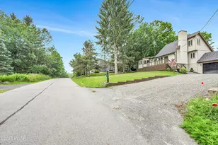 33 Forest Ln, Lake Ariel, PA 18436 - Photo 3