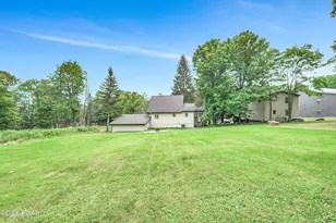 33 Forest Ln, Lake Ariel, PA 18436 - Photo 35