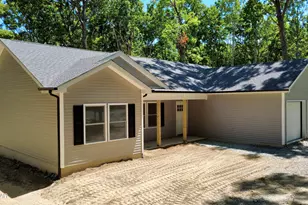 127 Buck Run Dr, Milford, PA 18337 - Photo 1