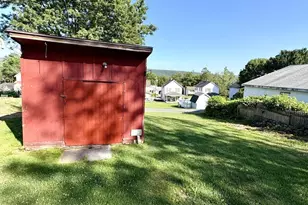 418 Main St, Vandling, PA 18421 - Photo 9