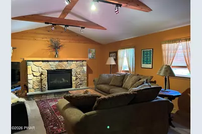 128 Shiny Mountain Road, Greentown, PA 18426 - Photo 5
