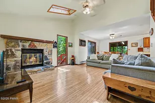 108 Blackbird Ct, Lackawaxen, PA 18435 - Photo 11