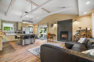 117 Mink Ct, Dingmans Ferry, PA 18328 - Photo 1