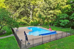 124 Milford Estates Dr, Milford, PA 18337 - Photo 7
