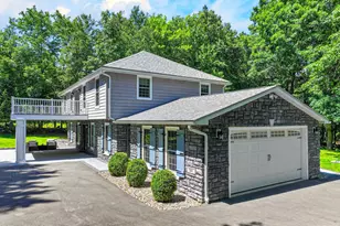 141 Privet Ln, Milford, PA 18337 - Photo 1