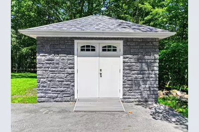 141 Privet Lane, Milford, PA 18337 - Photo 17