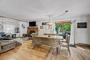 107 Rainbow Dr, Lackawaxen, PA 18435 - Photo 21