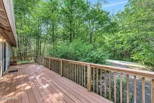 1005 Deerfield Dr, Newfoundland, PA 18445 - Photo 9