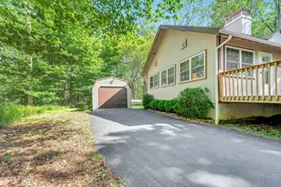 1005 Deerfield Dr, Newfoundland, PA 18445 - Photo 3