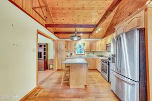1005 Deerfield Dr, Newfoundland, PA 18445 - Photo 5
