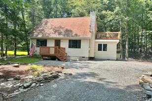 1011 Cedar Dr, Lake Ariel, PA 18436 - Photo 1