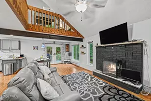 214 Manchester Dr, Bushkill, PA 18324 - Photo 7