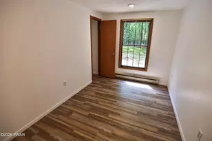 111 Ledge View Dr, Hawley, PA 18428 - Photo 11