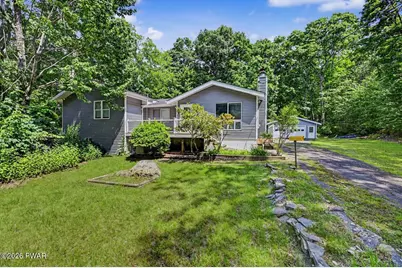 127 Lone Pine Bay, Hawley, PA 18428 - Photo 3