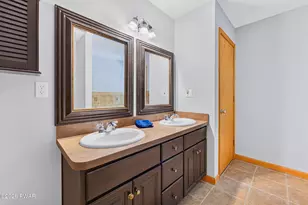 195 Aspen Dr, Milford, PA 18337 - Photo 23