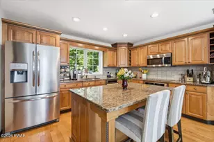 176 Spruce Lake Dr, Milford, PA 18337 - Photo 23