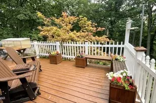 231 Traverse Rd, Dingmans Ferry, PA 18328 - Photo 9
