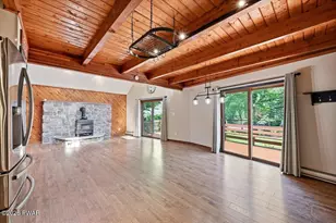 206 Oakenshield Dr, Tamiment, PA 18371 - Photo 19