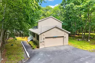 104 Middleton Dr, Milford, PA 18337 - Photo 3