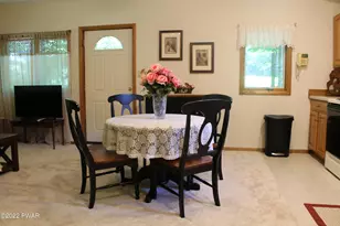 17 Gallina Pond Dr, Honesdale, PA 18431 - Photo 5