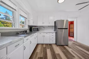 978 Main St, Newfoundland, PA 18445 - Photo 9