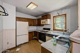 1191 Bluebird Ln, Bushkill, PA 18324 - Photo 5