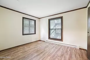 800 Elm Ct, Hawley, PA 18428 - Photo 11