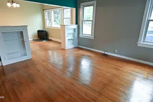 404 River St, Hawley, PA 18428 - Photo 7