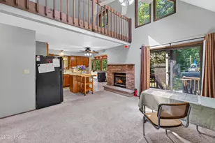 800 Mustang Ct, Lords Valley, PA 18428 - Photo 9