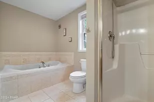100 Teak Ln, Dingmans Ferry, PA 18328 - Photo 23