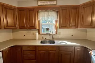 1352 Fountain Dr, Newfoundland, PA 18445 - Photo 7