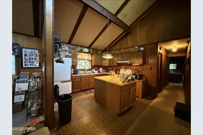 120 Hemlock Terrace S, Greentown, PA 18426 - Photo 3