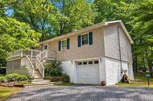 115 Tink Wig Dr, Hawley, PA 18428 - Photo 1
