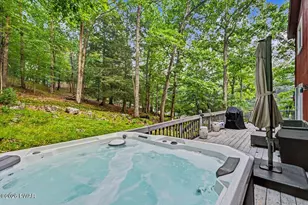 214 Manchester Dr, Bushkill, PA 18324 - Photo 57