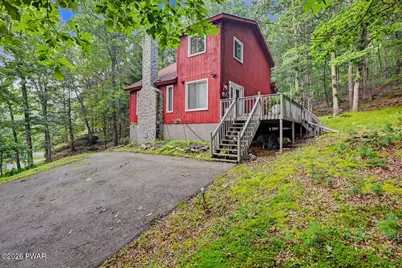 214 Manchester Drive, Bushkill, PA 18324 - Photo 1